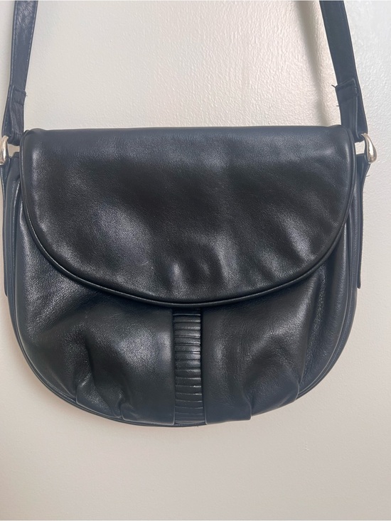 Aspects Handbags - Vintage Genuine Leather Black Saddle Crossbody Bag Y2K Minimalist Purse